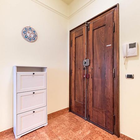 Piazza Isolo Central Apartment Верона Екстер'єр фото