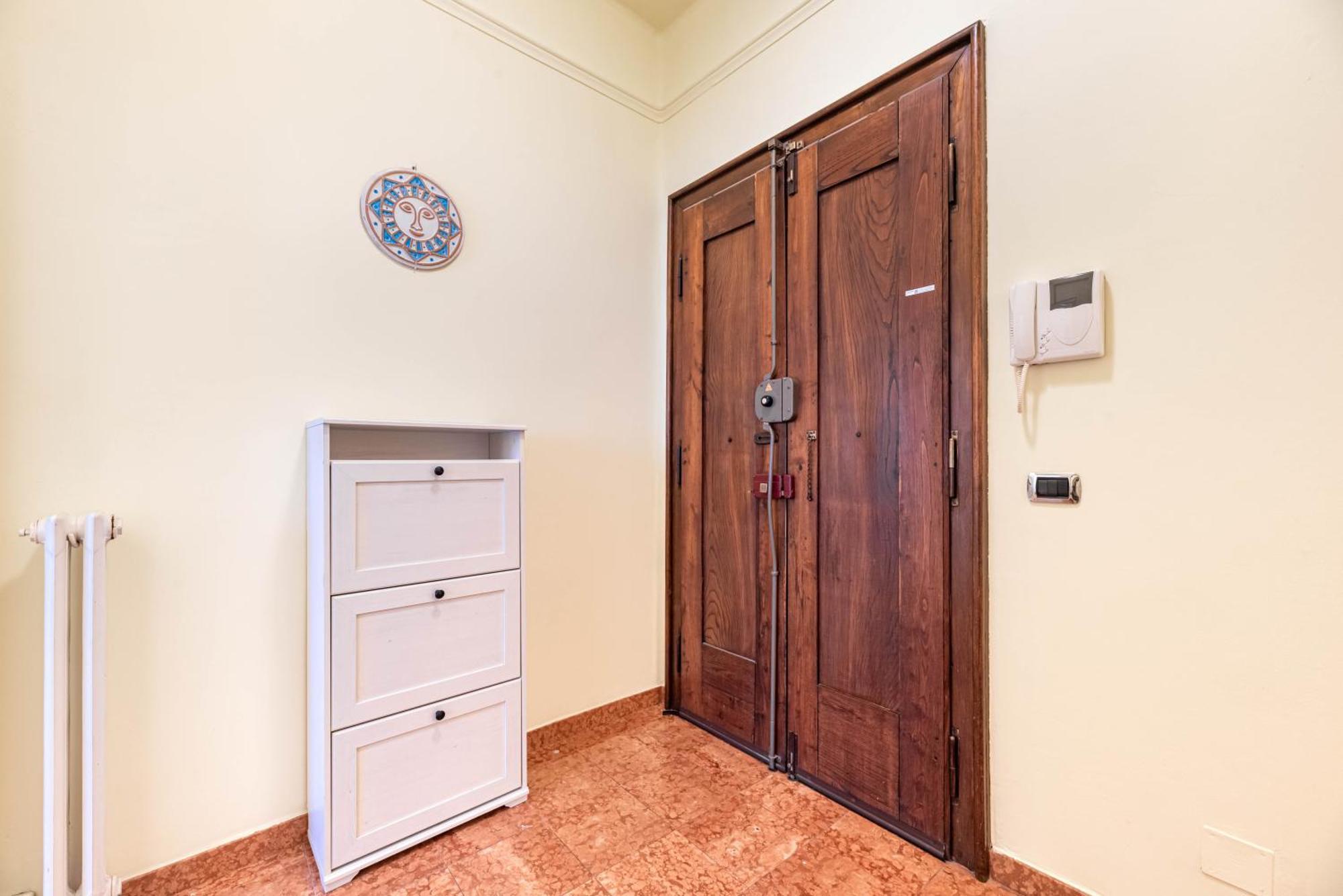 Piazza Isolo Central Apartment Верона Екстер'єр фото