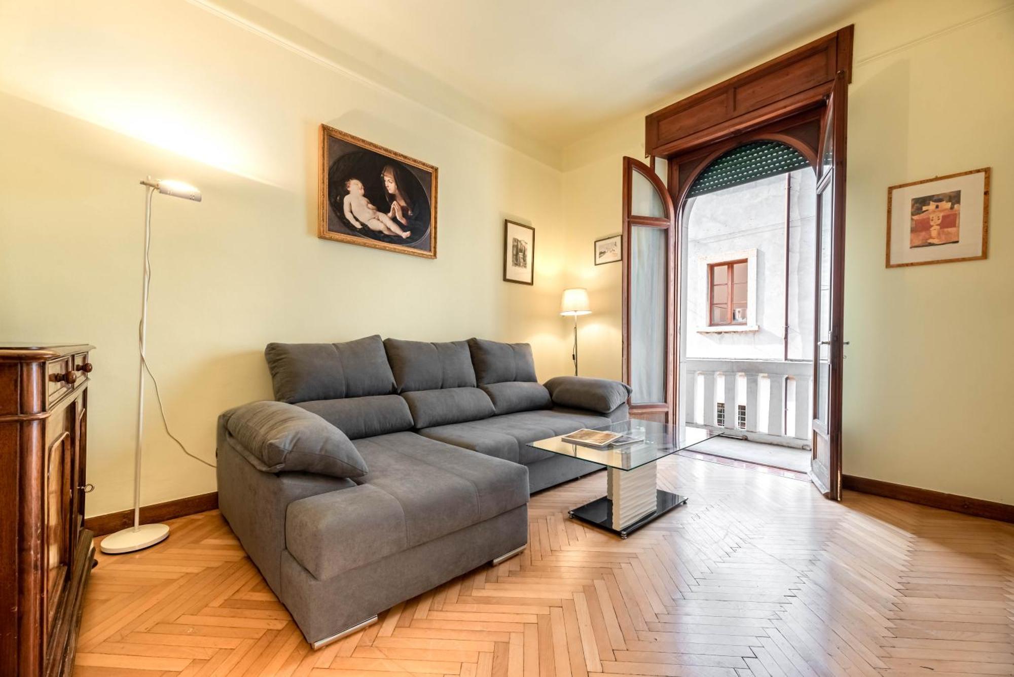 Piazza Isolo Central Apartment Верона Екстер'єр фото