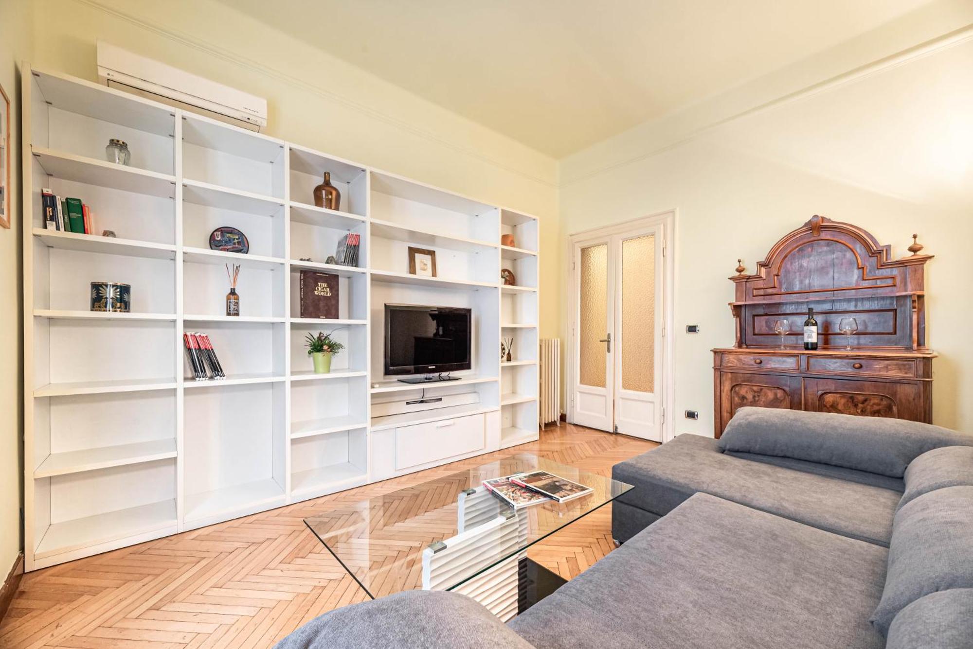 Piazza Isolo Central Apartment Верона Екстер'єр фото